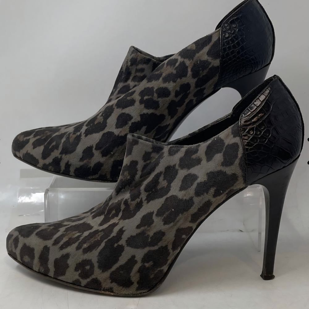 Donald J. Pliner Brown and Black Heeled Boots